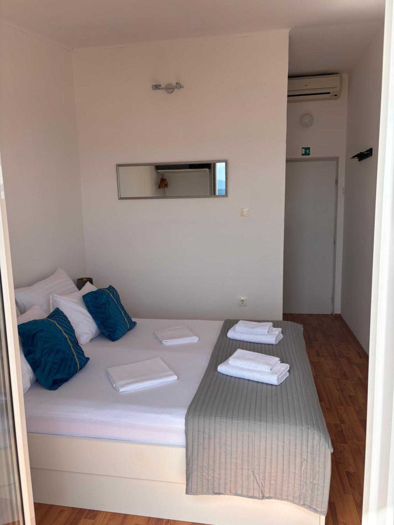 Plava Laguna Bed & Breakfast *
